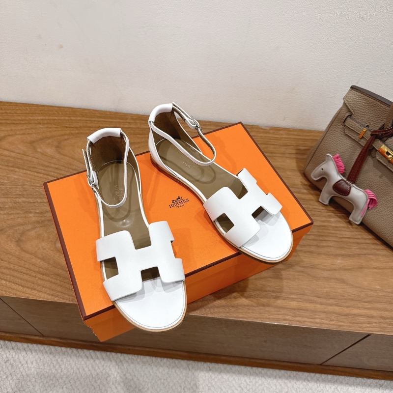 H**me5 sandals